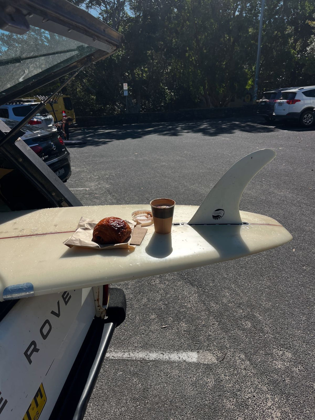 Energía al Amanecer: Qué Comer Antes del Surf Temprano