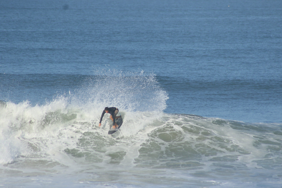 Descubre el surf en 2025: Consejos y tendencias para todos los niveles