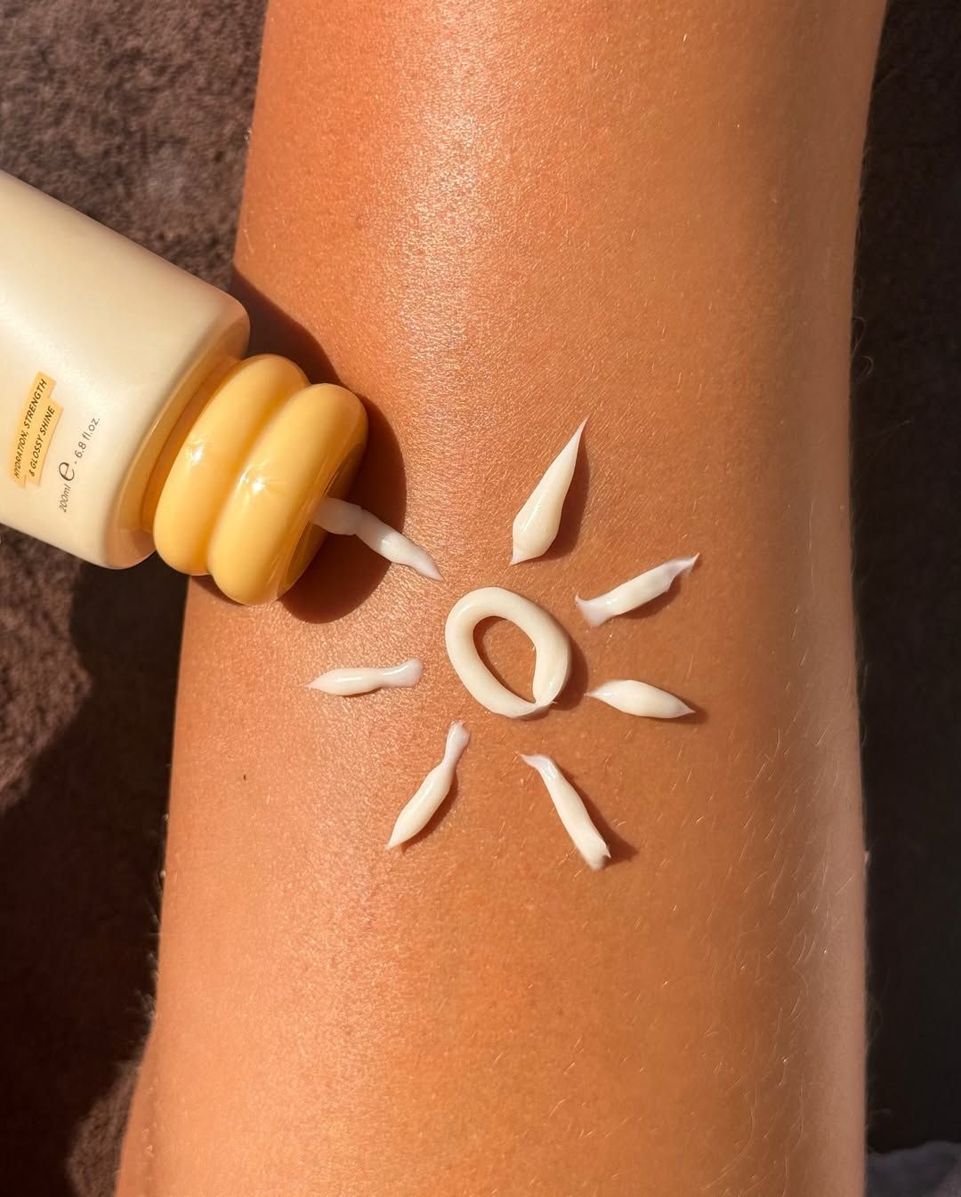 Cómo elegir tu bloqueador para surfear (sin dañar tu piel ni el agua)