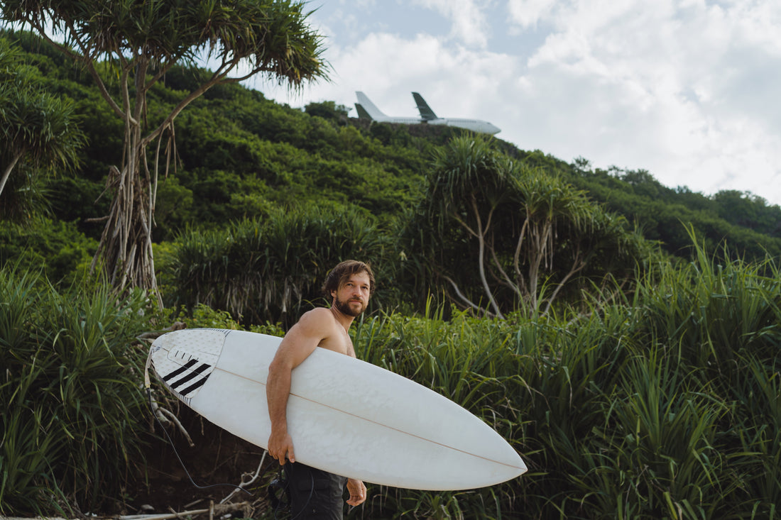 Domina el arte de surfear con bajo presupuesto: consejos y trucos esenciales.
